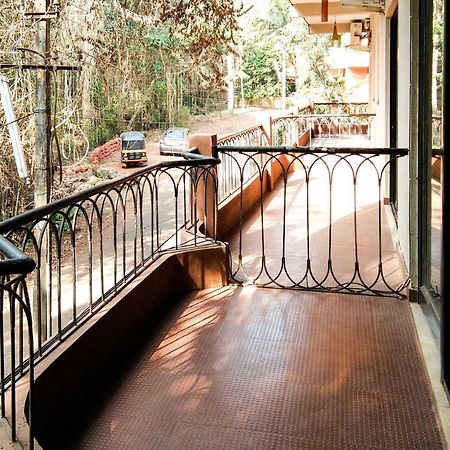 Oyo Village Inn باناجي المظهر الخارجي الصورة